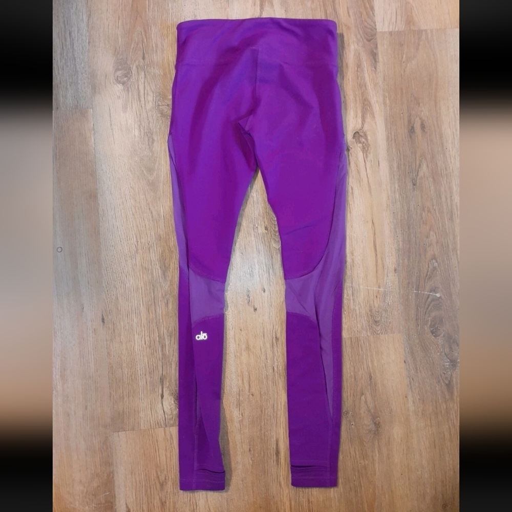 ALO Yoga Coast Stirrup Leggings - Picture 3 of 6